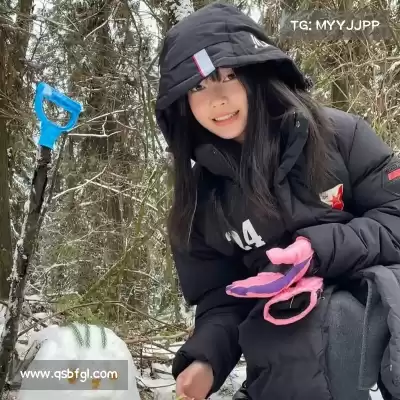 华菁俭